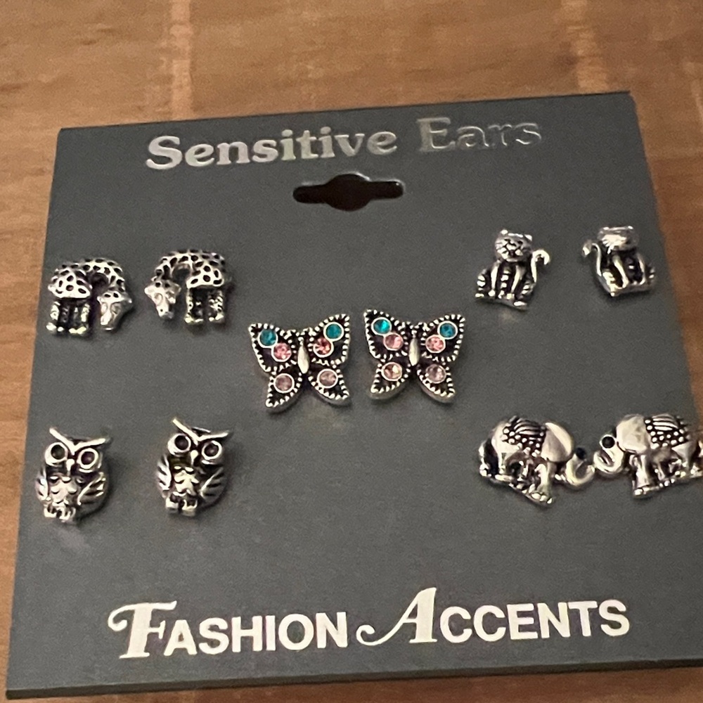 3/$18 Silver Animal Stud Earrings Set Lot 2056